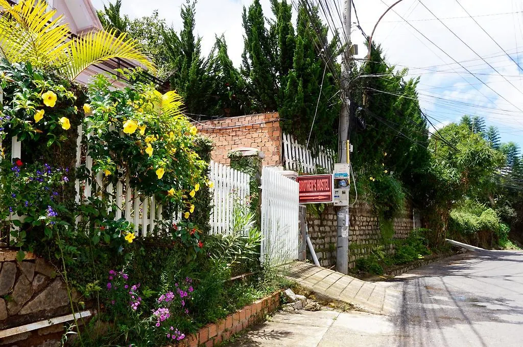 Brother'S Hostel-1